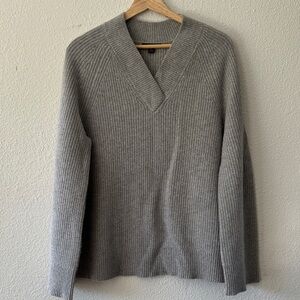 Brooks Brothers V-Neck Gray Sweater